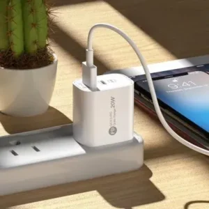 Carregador De Tomada 20W Turbo Dual Port USB-C PD e USB Quick Charge 3.0 Branco Fornecedor de Atacado para Lojista Revenda Caixa Fechada